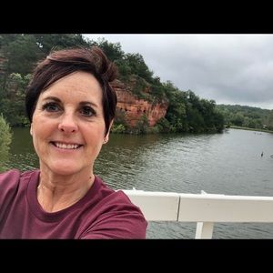 Meet your Posher, Lori